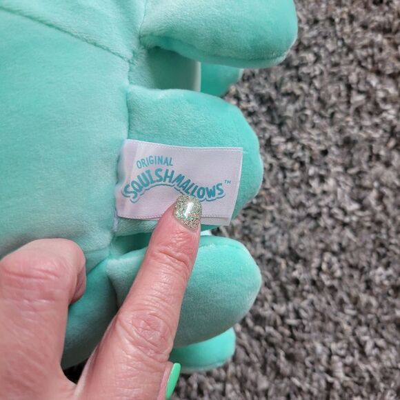 Official KellyToy Squishmallows 2021 Valentine’s Day Squad (8” Olina The Octopus - Picture 10 of 11